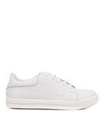 Zapatillas-de-cuero-en-blanco