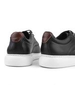 Zapatos-sport-acordonados-de-cuero-negro