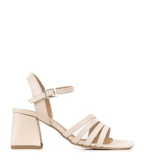 Sandalias con cintas de cuero en nude