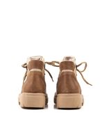 Borcegos-de-cuero-beige-con-recortes