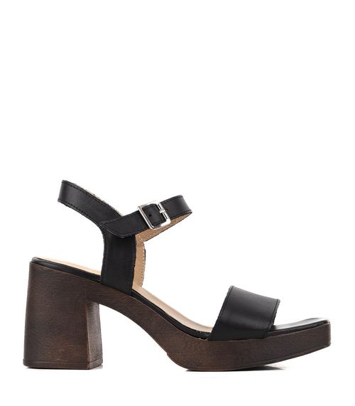 Sandalias clásicas de cuero en negro
