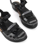Confort-calados-de-cuero-en-negro