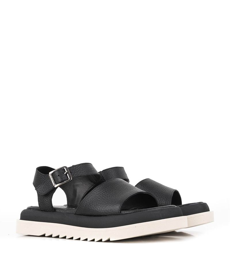 Sandalias-bajas-clasicas-de-cuero-negro