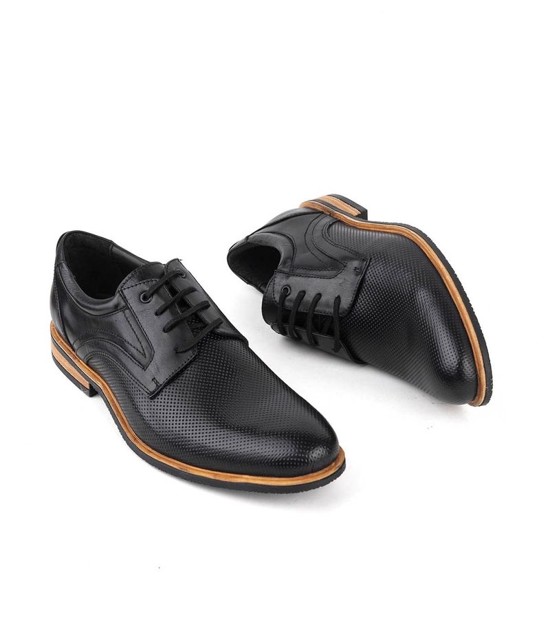 Zapatos-de--vestir-en-cuero-picado-negro