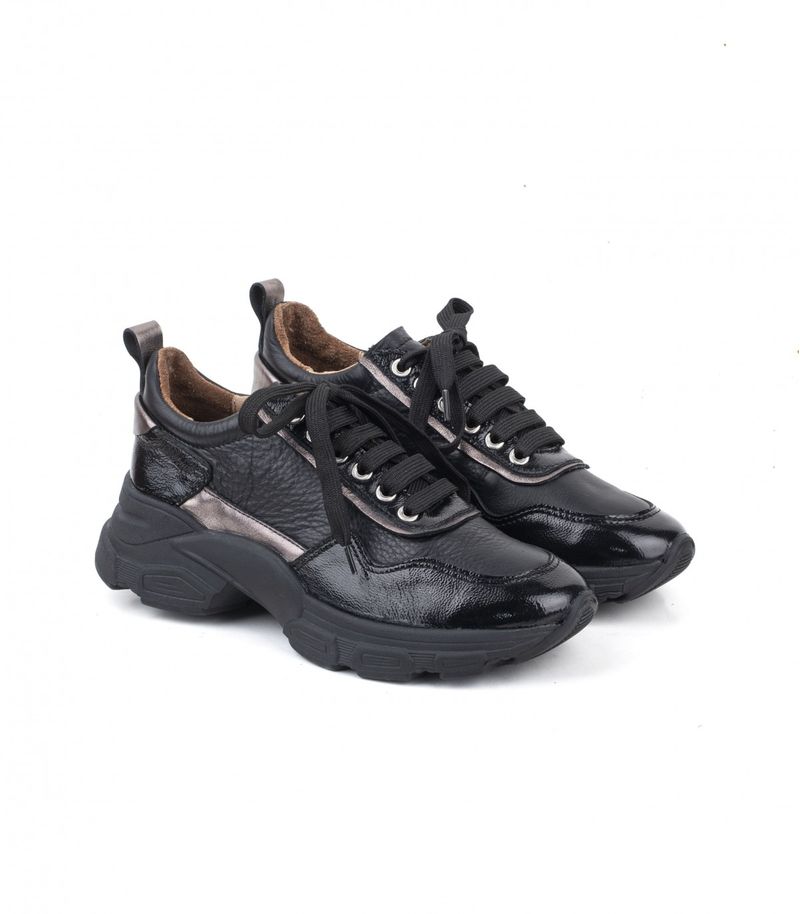 Zapatillas-urbanas-combinadas-de-cuero-negro