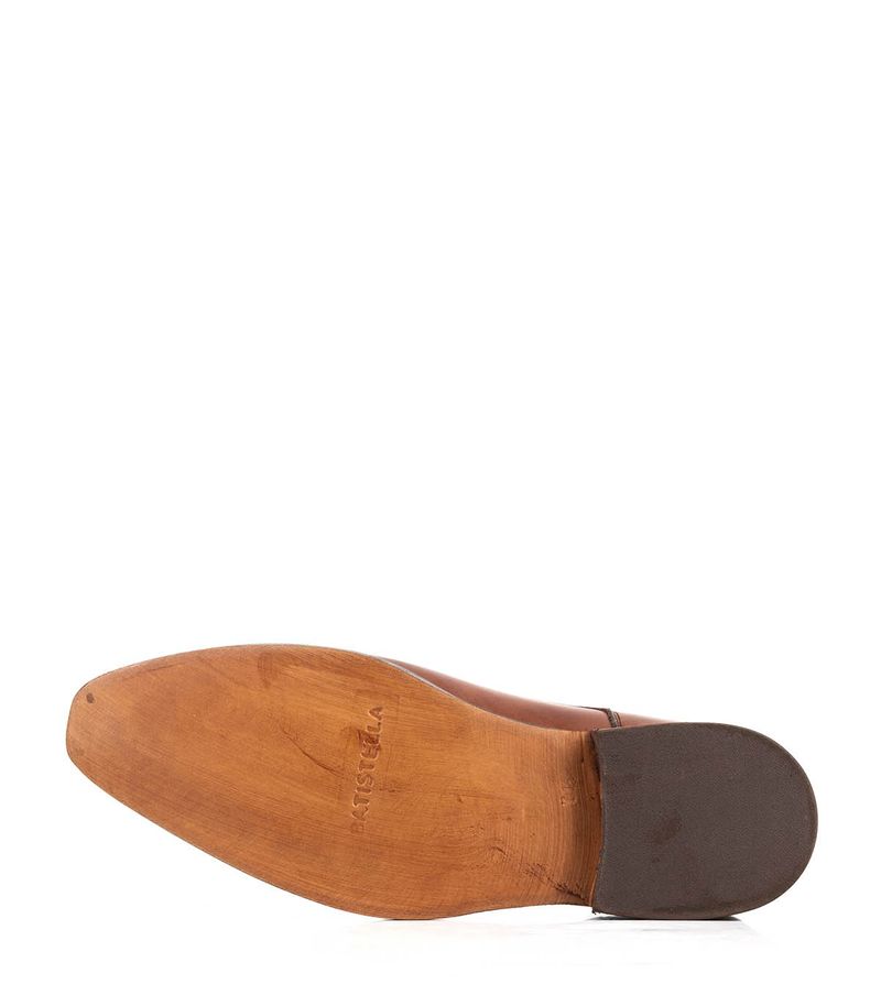 Zapatos-de-vestir-acordonados-en-cuero-suela