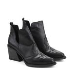 Botas-cortas-texanas-de-cuero-bordadas-en-negro