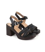 Sandalias-trenzadas-de-cuero-negro