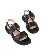 Sandalias-bajas-de-cuero-en-negro