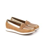 Mocasines-de-cuero-con-detalles-en-camel