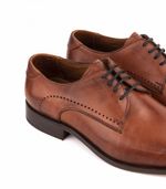 Zapatos-de-vestir-acordonados-en-cuero-suela