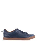 Zapatillas-urbanas-clasicas-de-cuero-azul