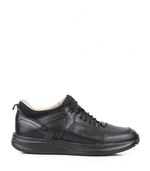 Zapatillas-urbanas-clasicas-de-cuero-negro