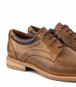 Zapatos-de-vestir-en-cuero-picado-suela