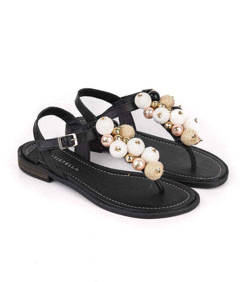 Sandalias-con-apliques-de-cuero-negro