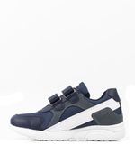 Zapatillas-estilo-deportivas-de-simil-en-azul