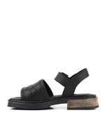 Sandalias-bajas-de-cuero-en-negro