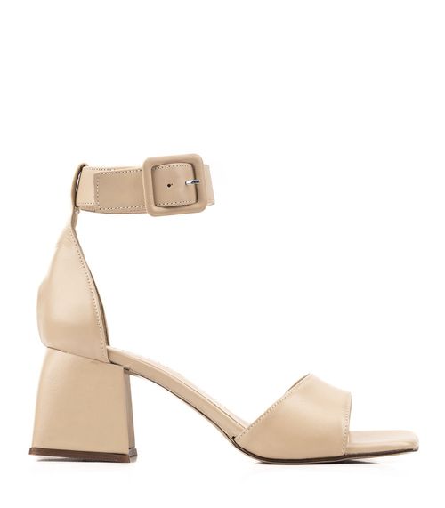 Sandalias de cuero con pulsera en nude