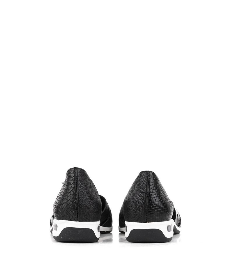 Confort-calados-en-cuero-negro-combinado