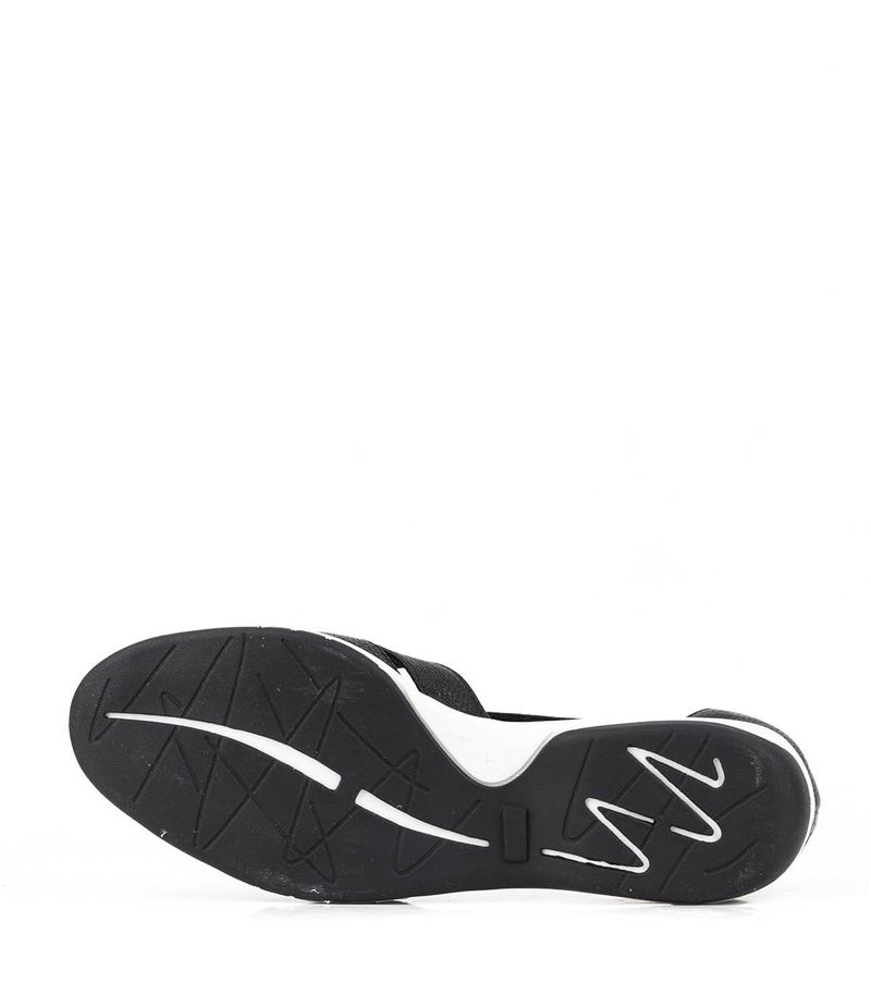 Confort-calados-en-cuero-negro-combinado