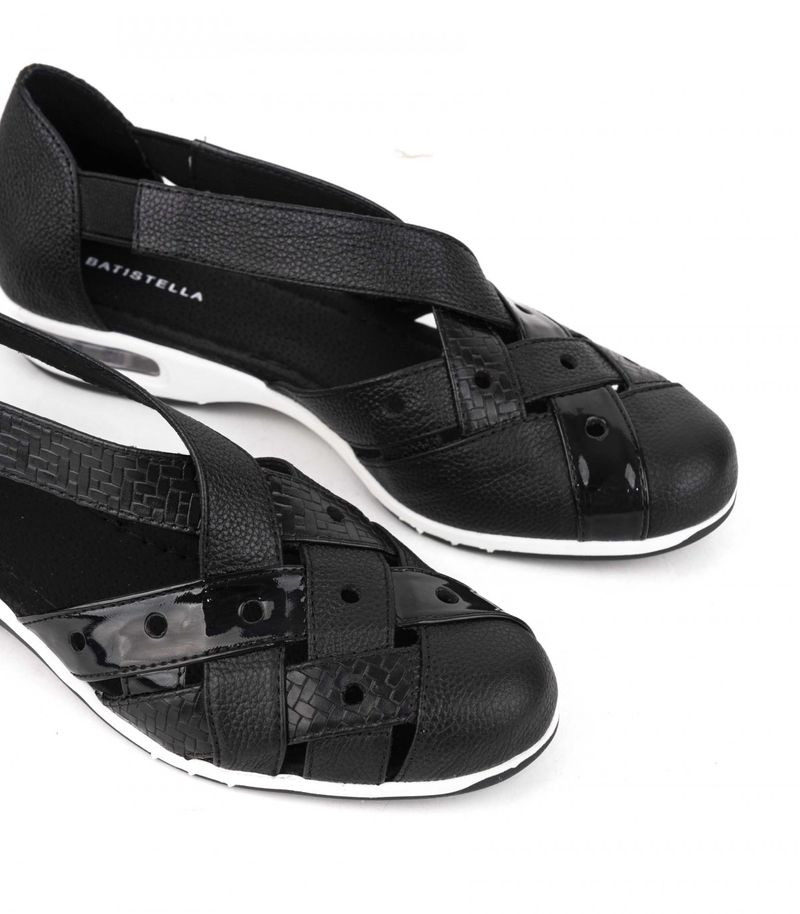 Confort-calados-en-cuero-negro-combinado