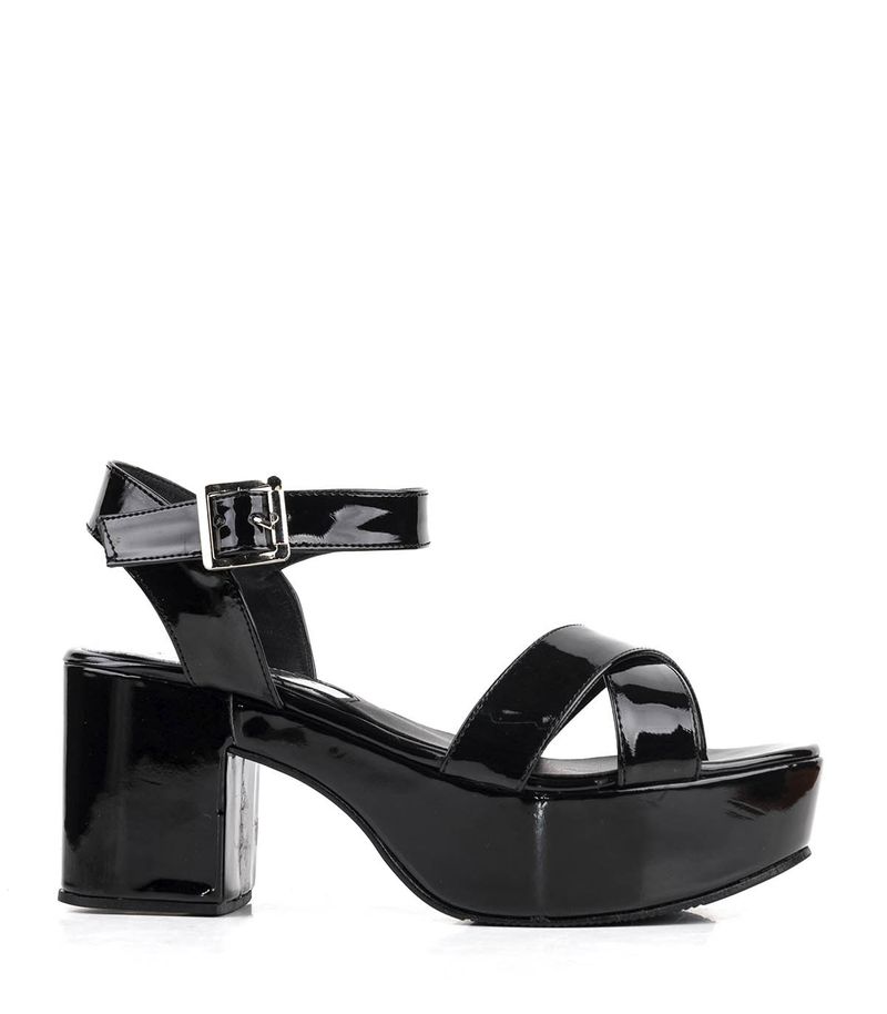 Sandalias-de-fiesta-en-charol-negro