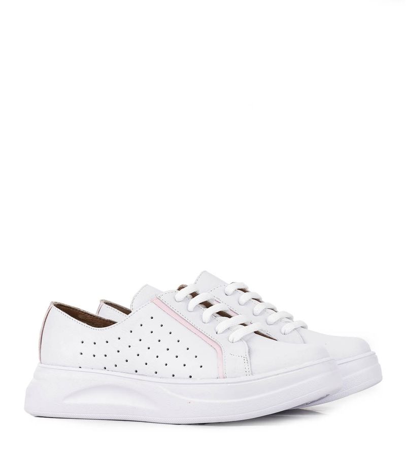 Zapatillas-urbanas-de-cuero-en-blanco-combinado