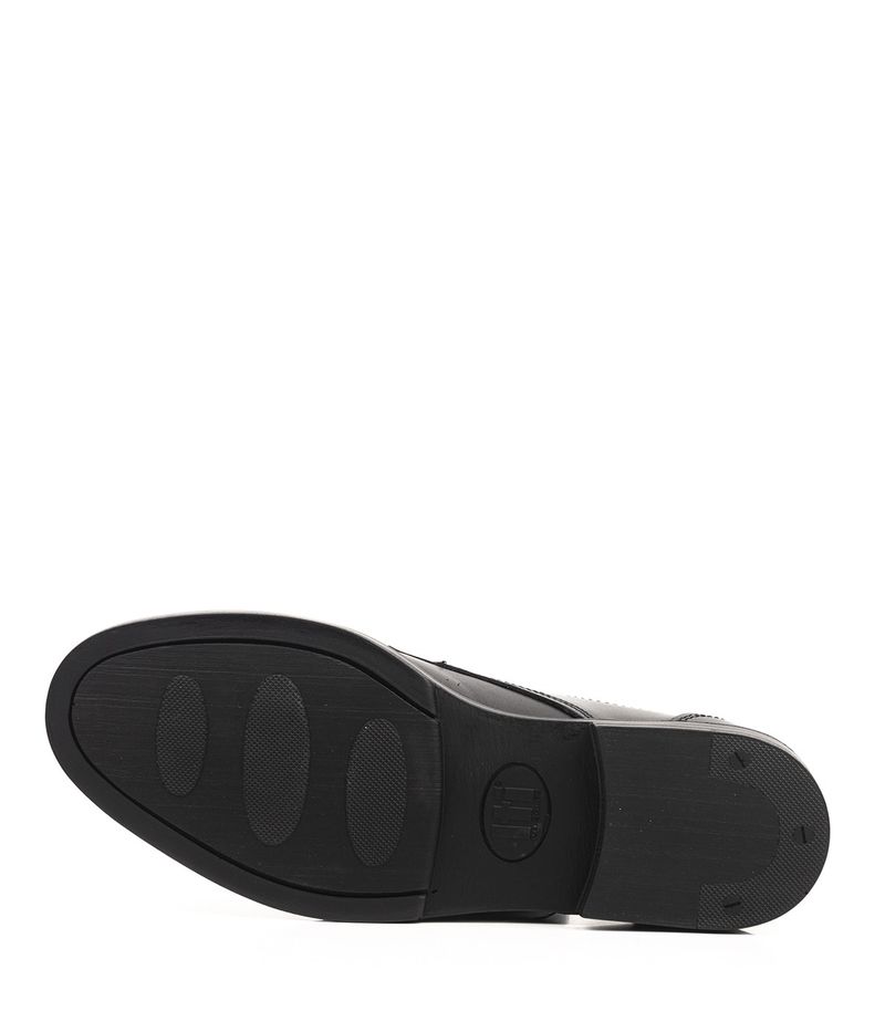 Zapato-estilo-confort-de-cuero-negro