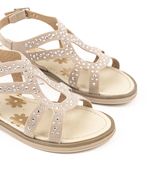 Sandalias-de-simil-con-brillo-en-beige