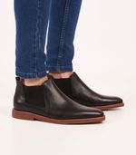 Botas-de-cuero-negro