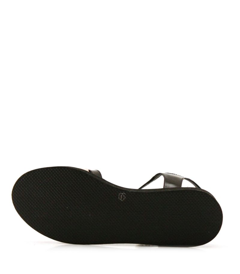 Sandalias-taco-chino-de-cuero-en-negro