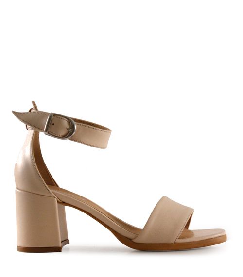 Sandalias con pulsera de cuero nude