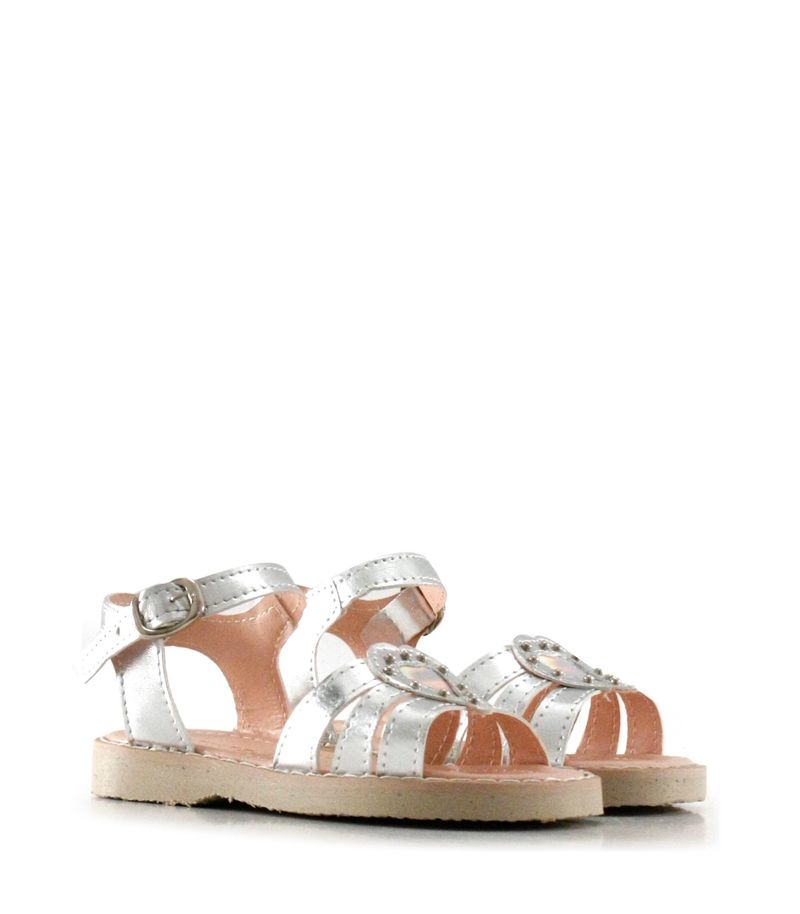 Sandalias-con-apliques-de-corazon-en-simil-plata