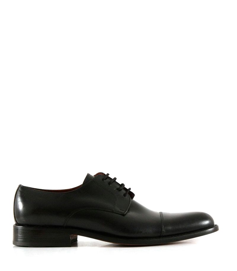 Zapatos-de-vestir-acordonado-en-cuero-negro