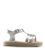 Sandalias-con-tachas-de-simil-en-plata