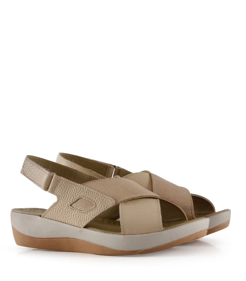 Sandalias-de-cuero-en-nude