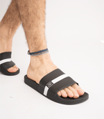 Sandalias-de-goma-en-negro