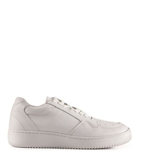 Zapatillas urbanas de cuero en blanco