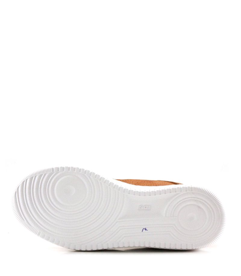Zapatillas-urbanas-de-cuero-en-cuoio