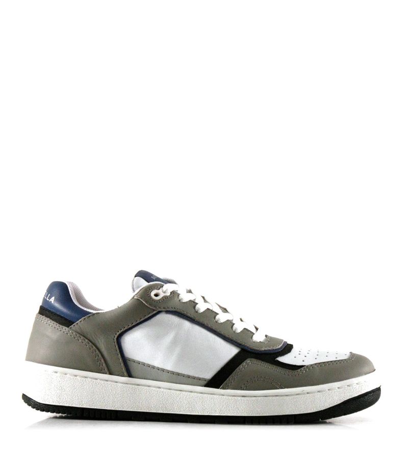 Zapatillas-urbanas-de-cuero-blanco-combinadas