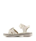 Sandalias-de-simil-en-blanco