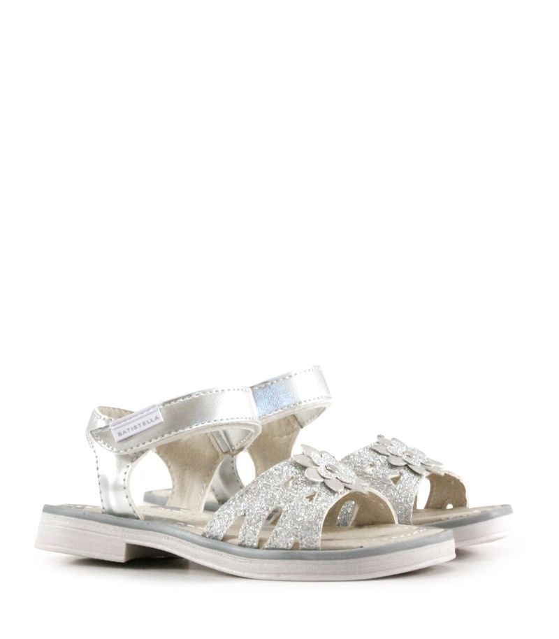 Sandalias-de-glitter-en-plata