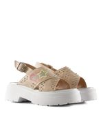 Sandalias-con-tachas-de-simil-en-nude