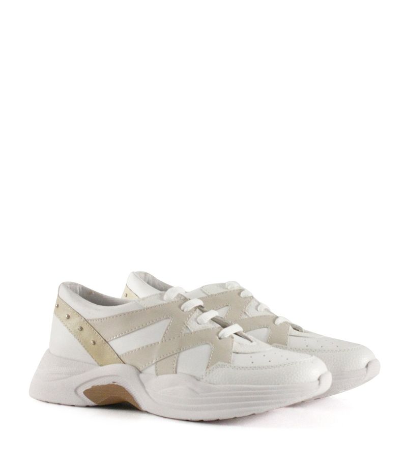 Zapatillas-urbanas-de-simil-en-blanco