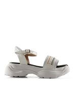 Sandalias-con-apliques-de-simil-en-blanco