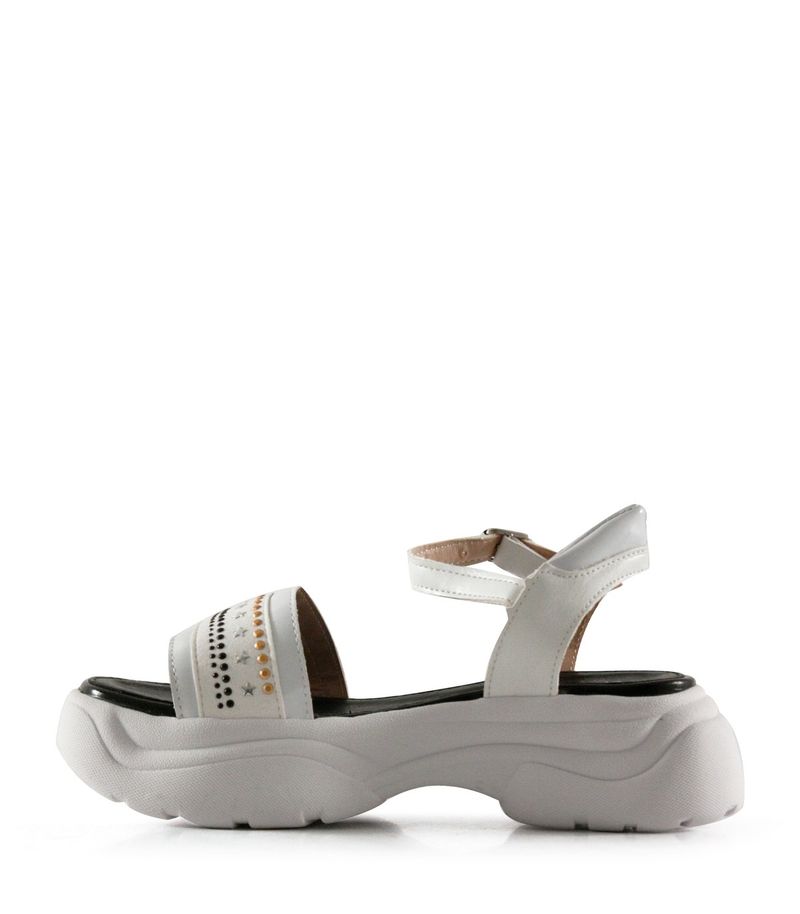 Sandalias-con-apliques-de-simil-en-blanco