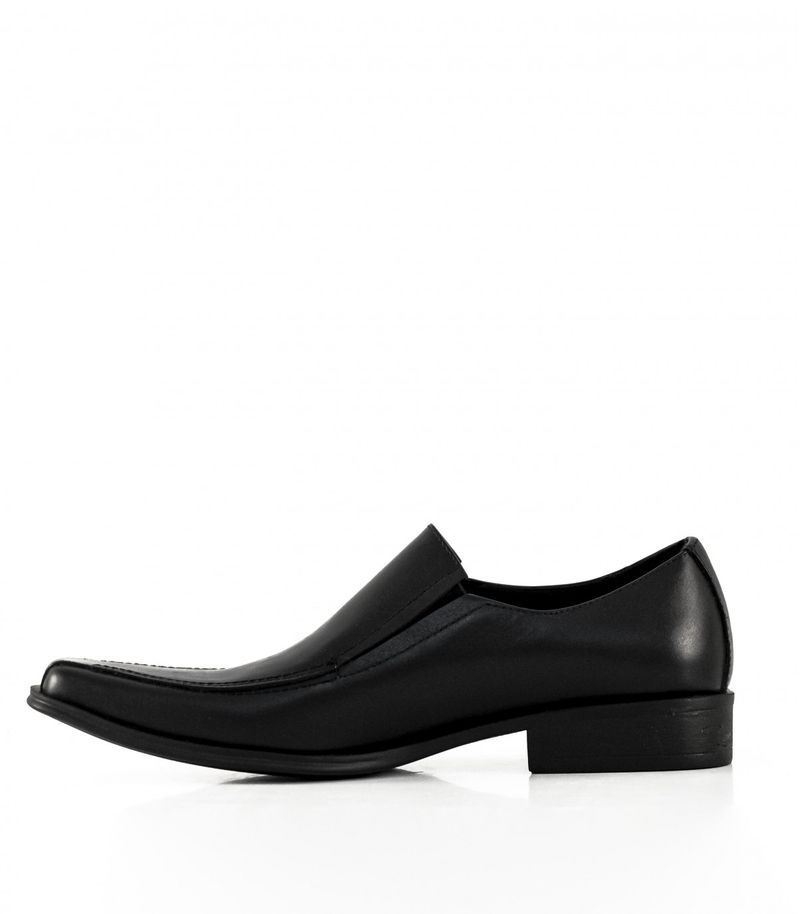 Zapatos-de-vestir-en-cuero-negro