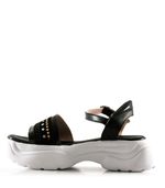 Sandalias-con-apliques-de-simil-en-negro