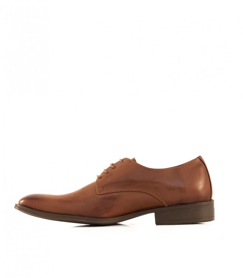 Zapatos-de-vestir-acordonados-de-cuero-en-oxido