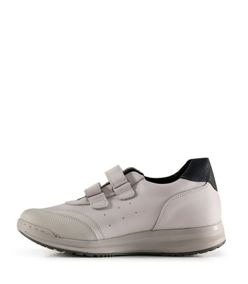 Zapatillas-de-cuero-en-blanco-del-27-al-33